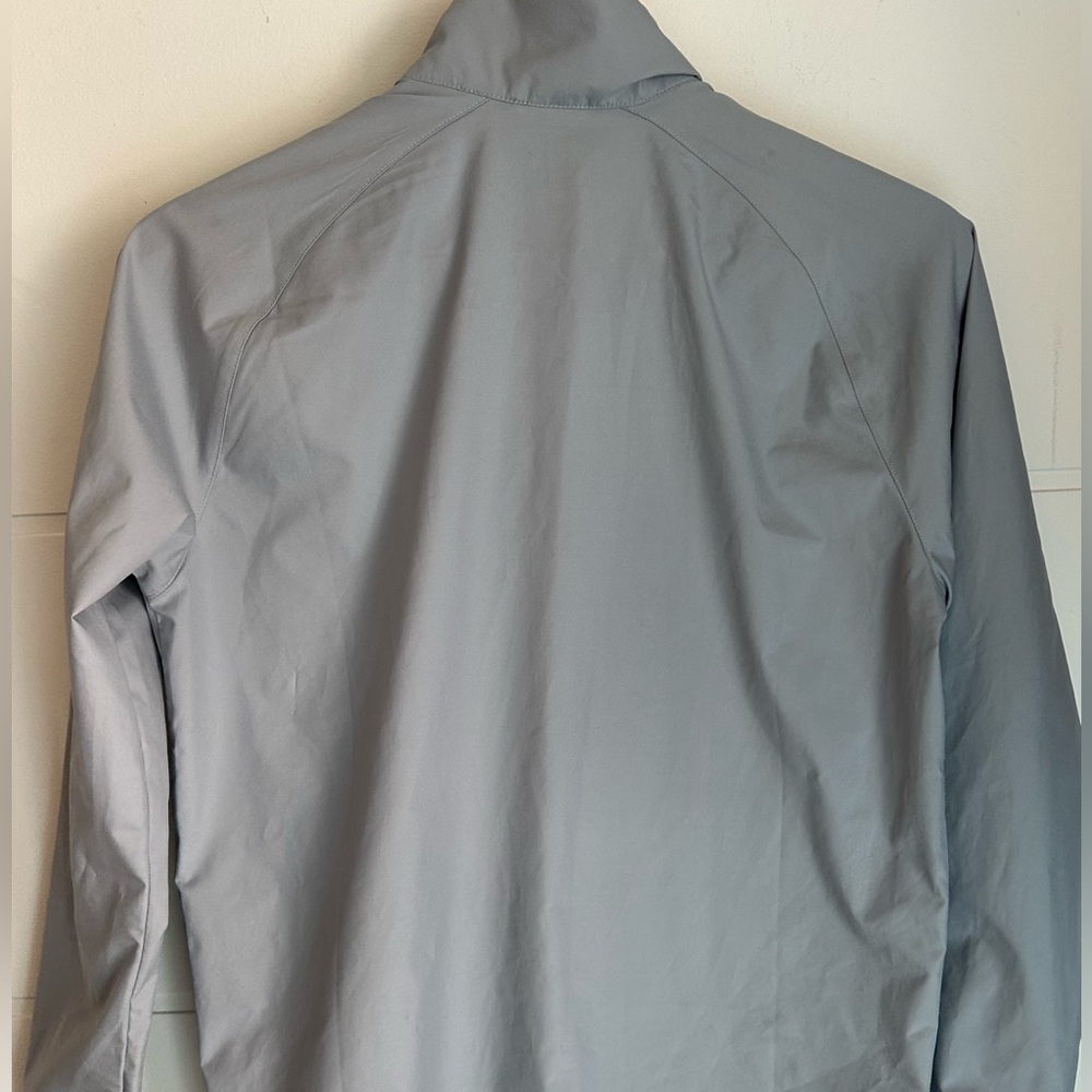 PUMA golf boys size xl wind jacket in like new condition - Picture 2 of 3
